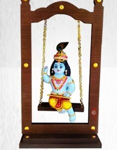 Traditional Art & Crown - Oonjal Kannan