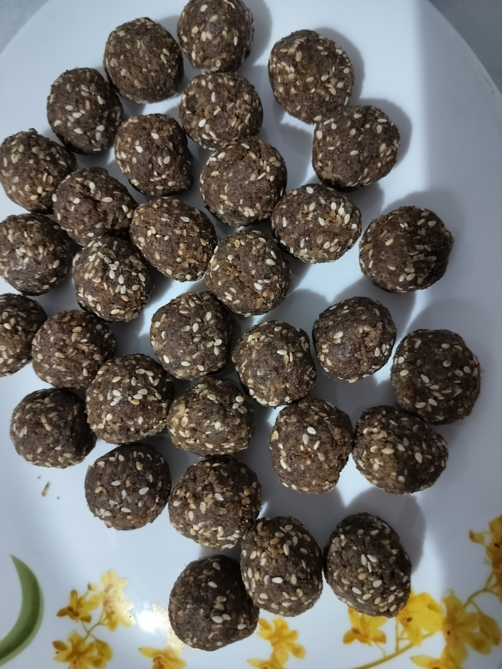 Finger millet laddu